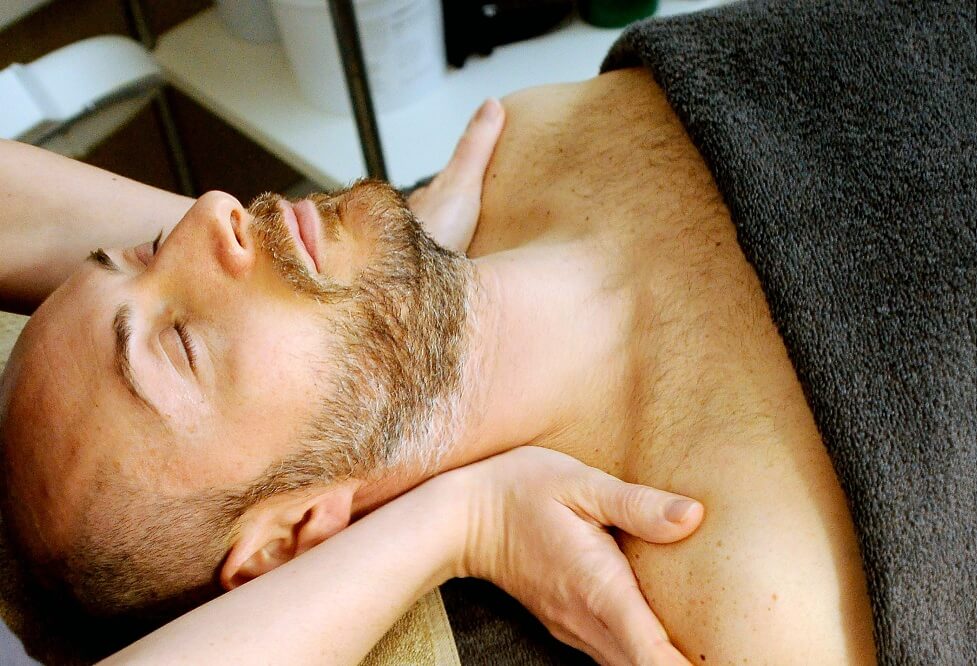 работа мануального терапевта