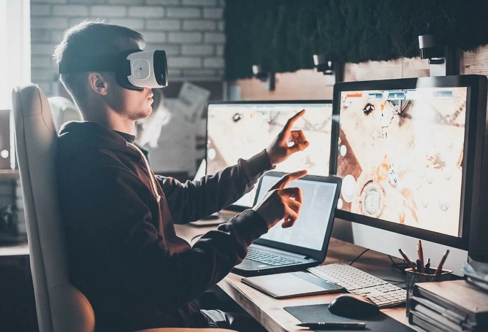 Плюсы и минусы работы разработчиком игр