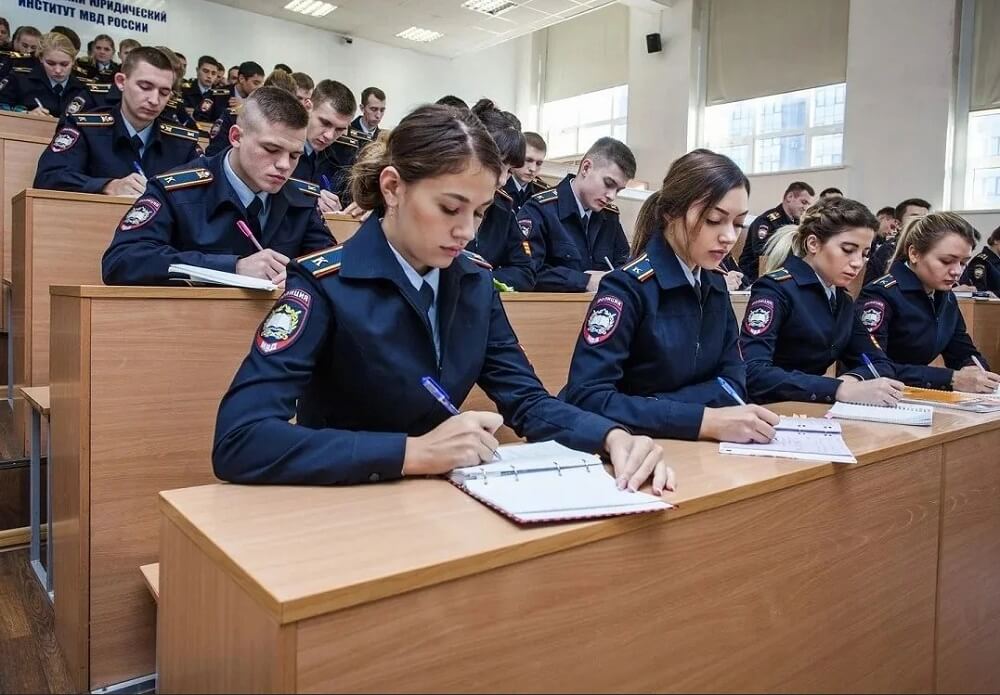 учиться в вузе мвд
